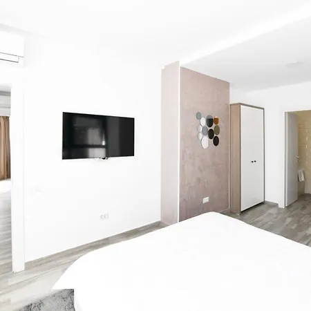 Paradis - Sea View Apartament *